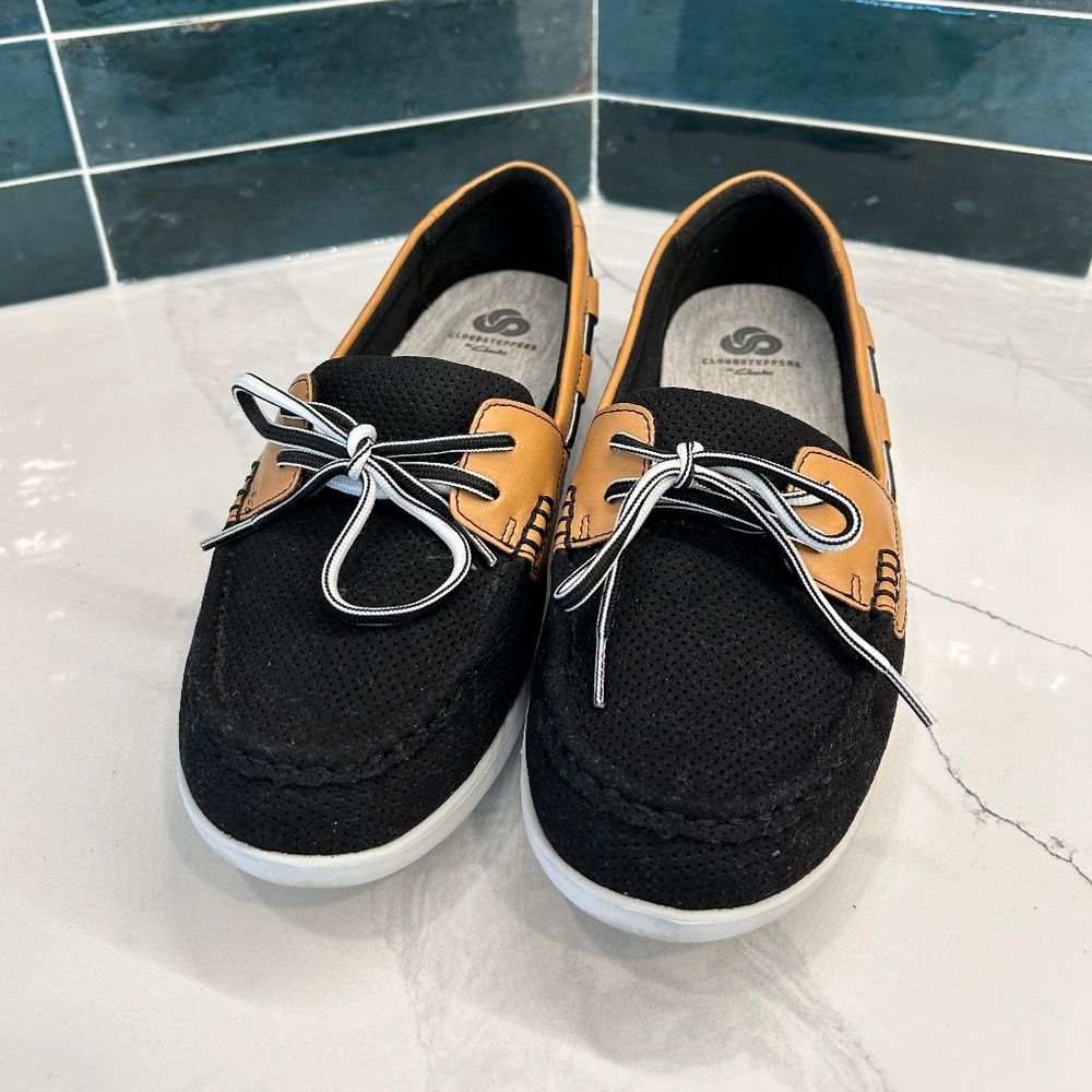 New Clarks Cloudstepper Boat Shoes Size 8